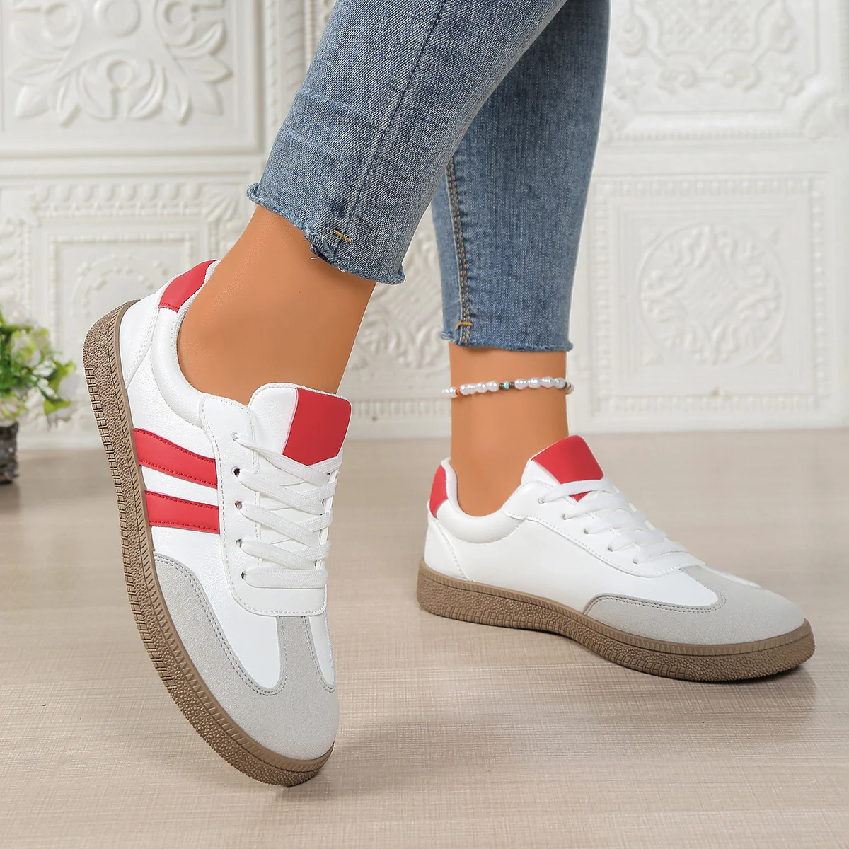 Damen Sportliche Sneakers mit eleganten Metallic-Details Heidi Mode - Image 12