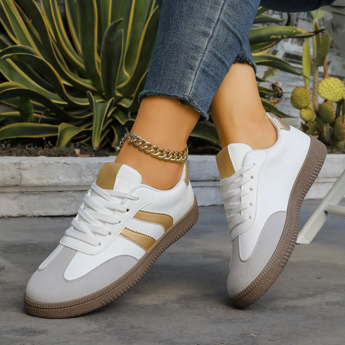 Damen Sportliche Sneakers mit eleganten Metallic-Details Heidi Mode - Image 18
