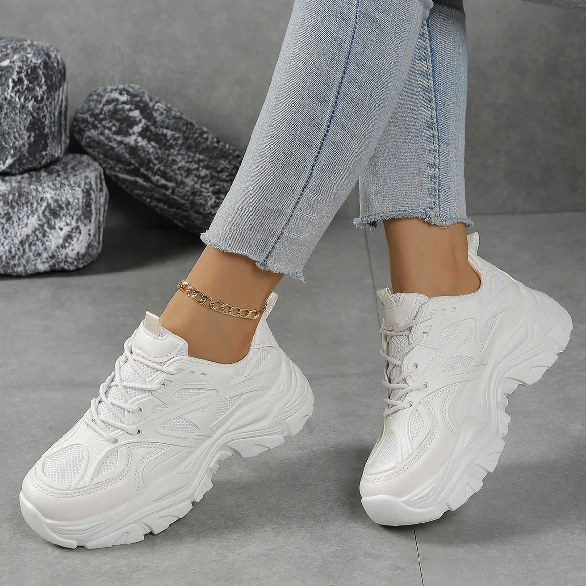 Damen Sportliche Sneakers mit ergonomischem Design und atmungsaktiver Oberflächenstruktur Heidi Mode - Image 2