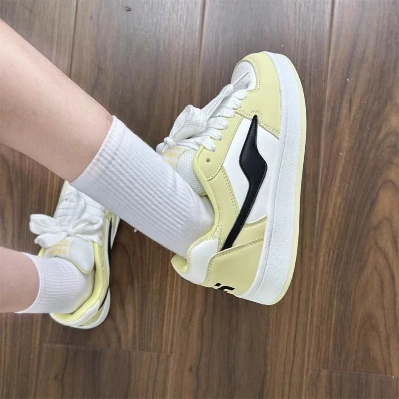 Damen Sportliche Sneakers mit ergonomischer Dämpfung und modischem Design Heidi Mode - Image 4