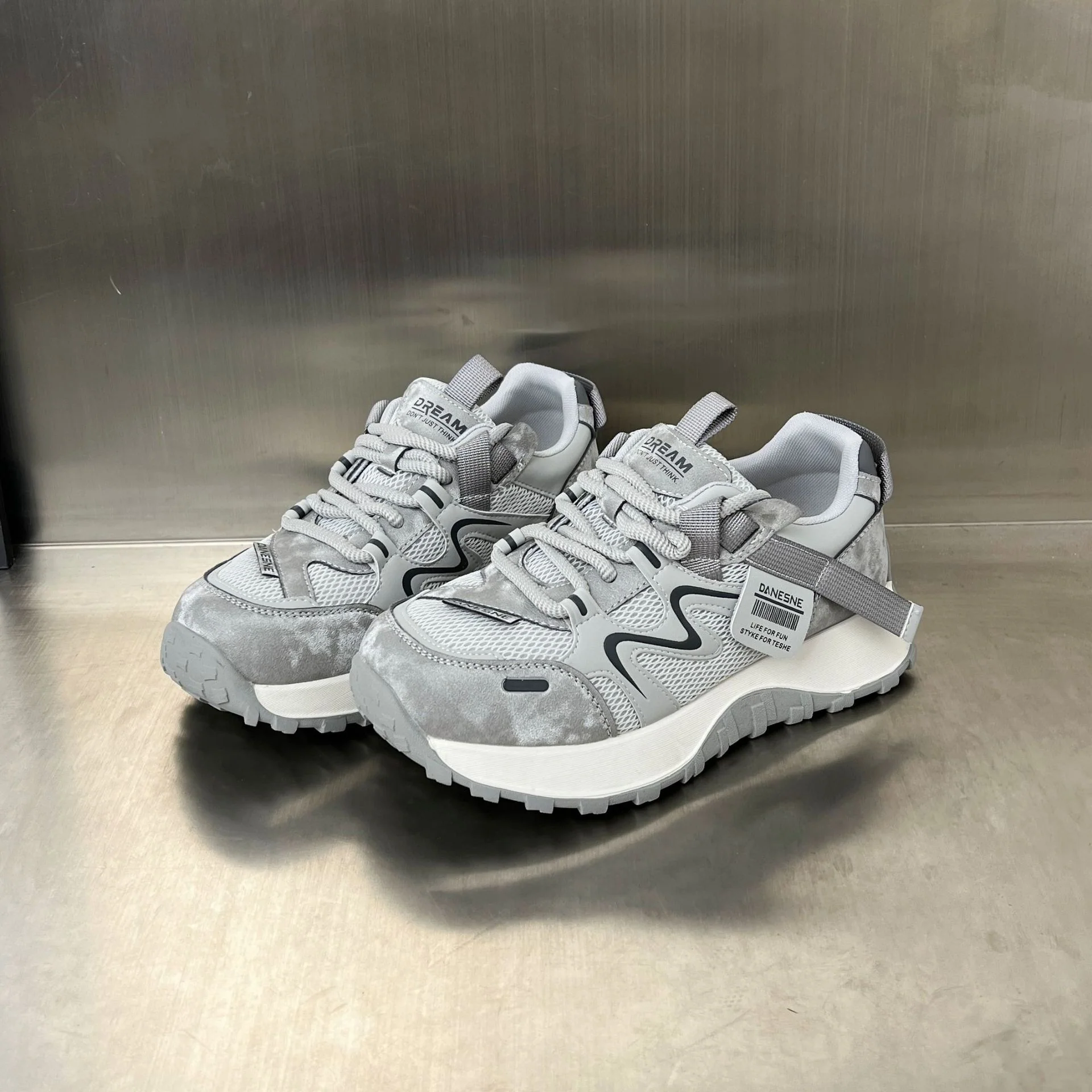 Damen Sportliche Sneakers mit ergonomischer Dämpfungstechnologie und rutschfester Sohle Heidi Mode - Image 7