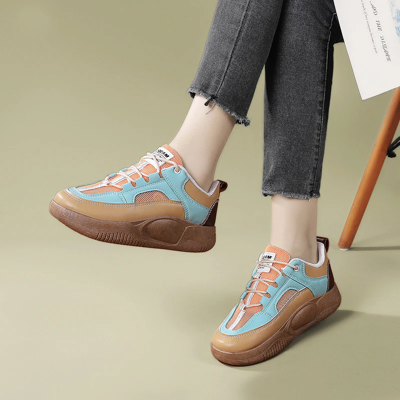 Damen Sportliche Sneakers mit ergonomischer Fußbettgestaltung und vibrierender Laufsohle Heidi Mode - Image 3