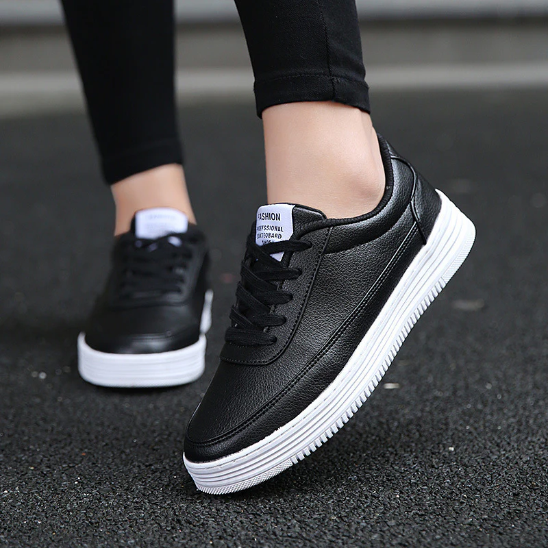 Damen Sportliche Sneakers mit flexiblem Obermaterial und rutschfester Sohle Heidi Mode - Image 3