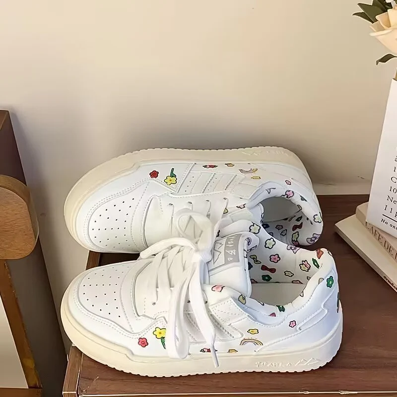 Damen Sportliche Sneakers mit floralem Design Heidi Mode - Image 2