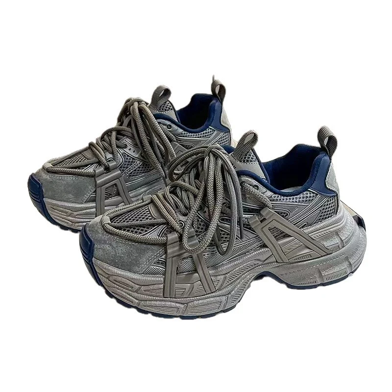 Damen Sportliche Sneakers mit futuristischem Design und stabiler Sohle Heidi Mode - Image 5
