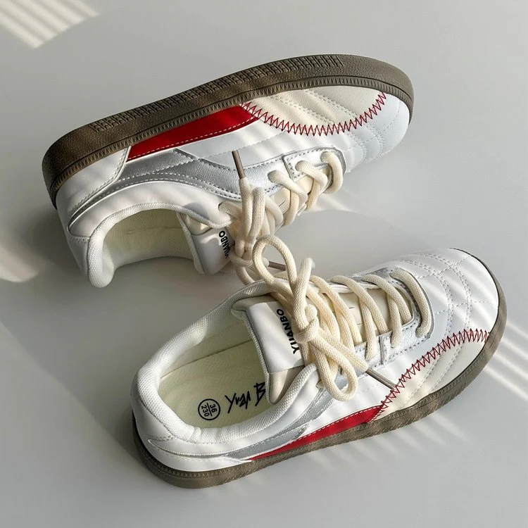 Damen Sportliche Sneakers mit gepolsterter Sohle und einzigartigem Design Heidi Mode - Image 3