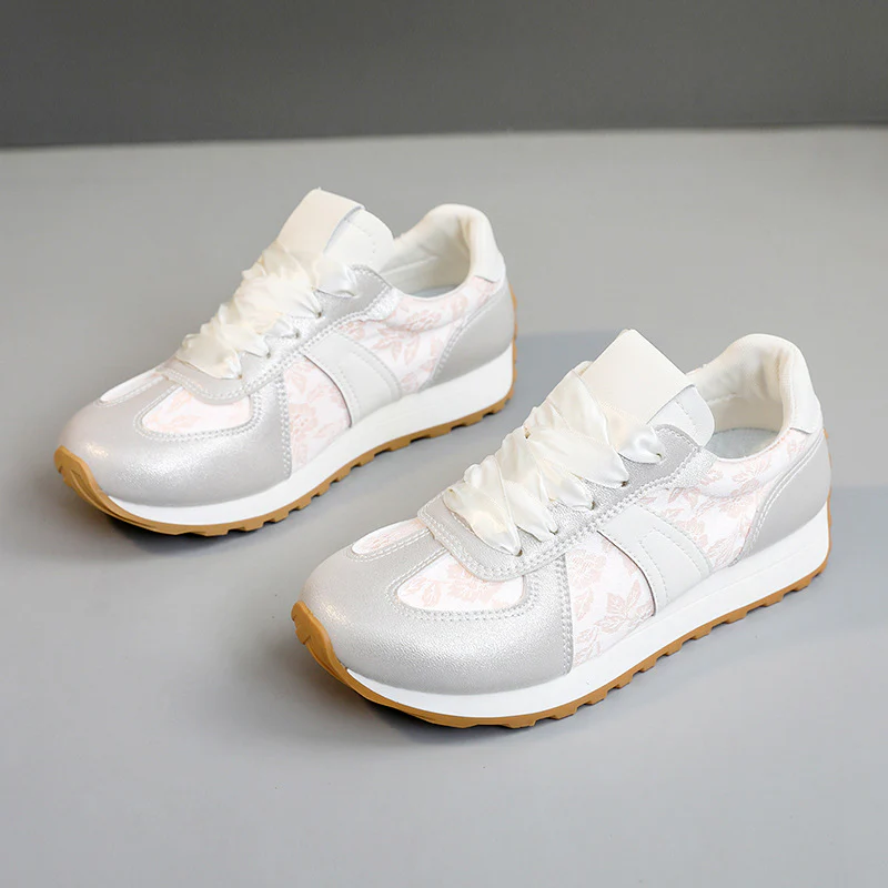 Damen sportliche Sneakers mit glänzenden Akzentdetails und atmungsaktiver Obermaterialstruktur Heidi Mode - Image 6