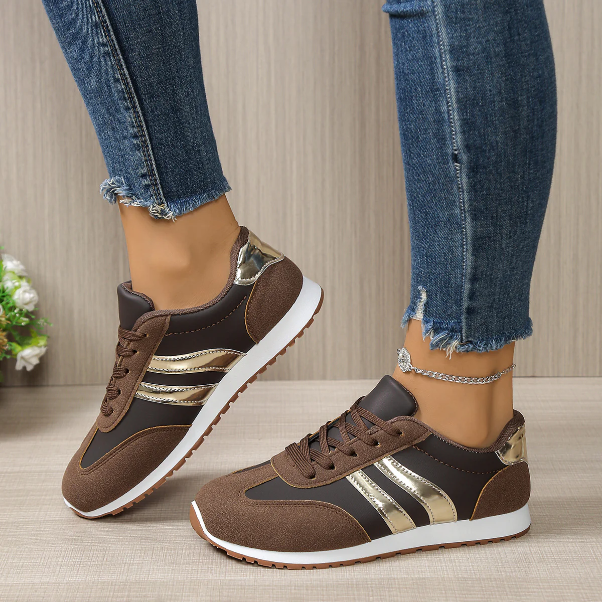 Damen Sportliche Sneakers mit Glitzerakzenten Heidi Mode