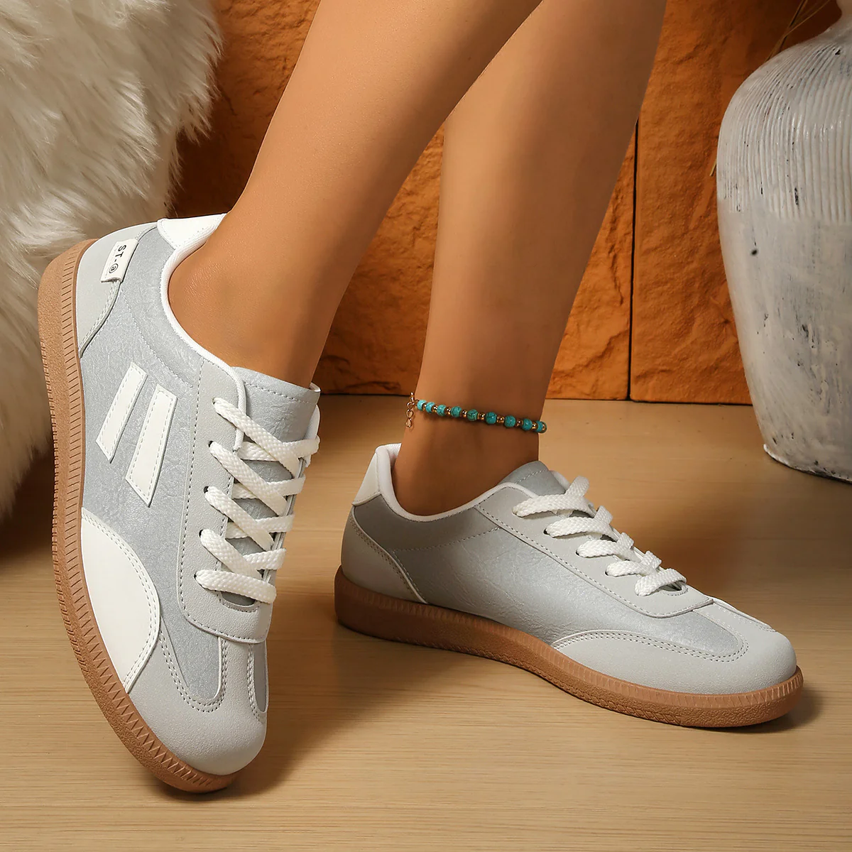 Damen sportliche Sneakers mit griffiger Laufsohle und atmungsaktivem Obermaterial Heidi Mode - Image 4