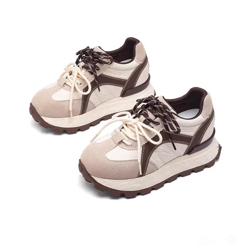 Damen Sportliche Sneakers mit hochelastischer Sohle und modischen Akzenten Heidi Mode - Image 2