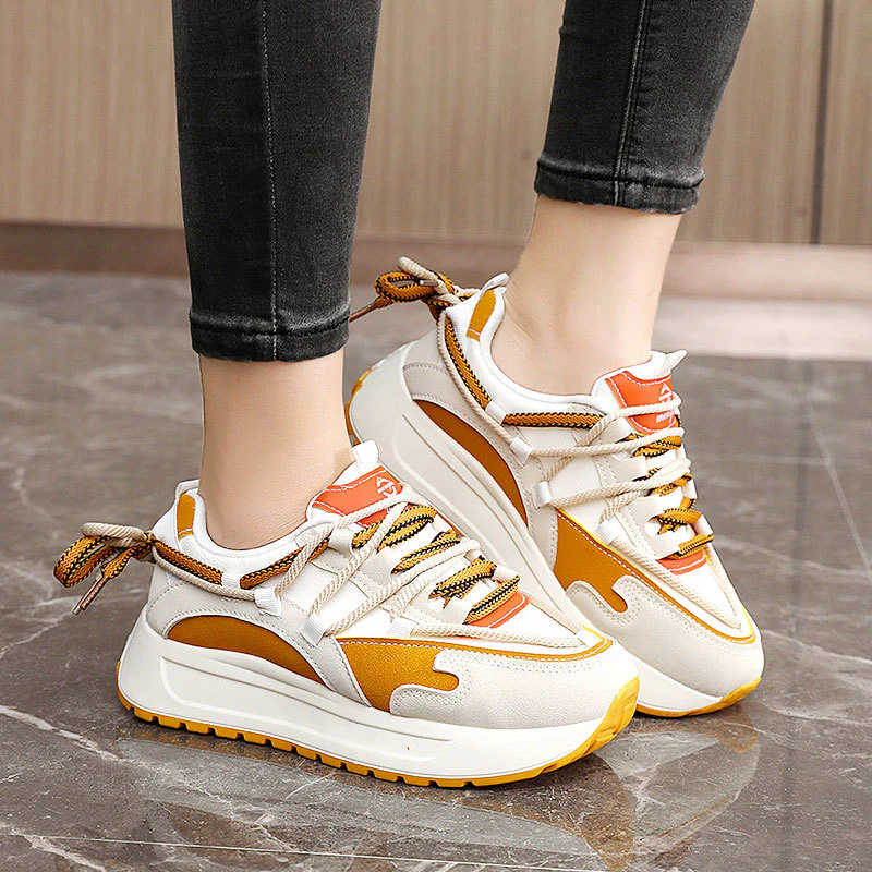 Damen Sportliche Sneakers mit hochgezogenem Sohlenprofil und atmungsaktiver Mesh-Oberfläche Heidi Mode - Image 3