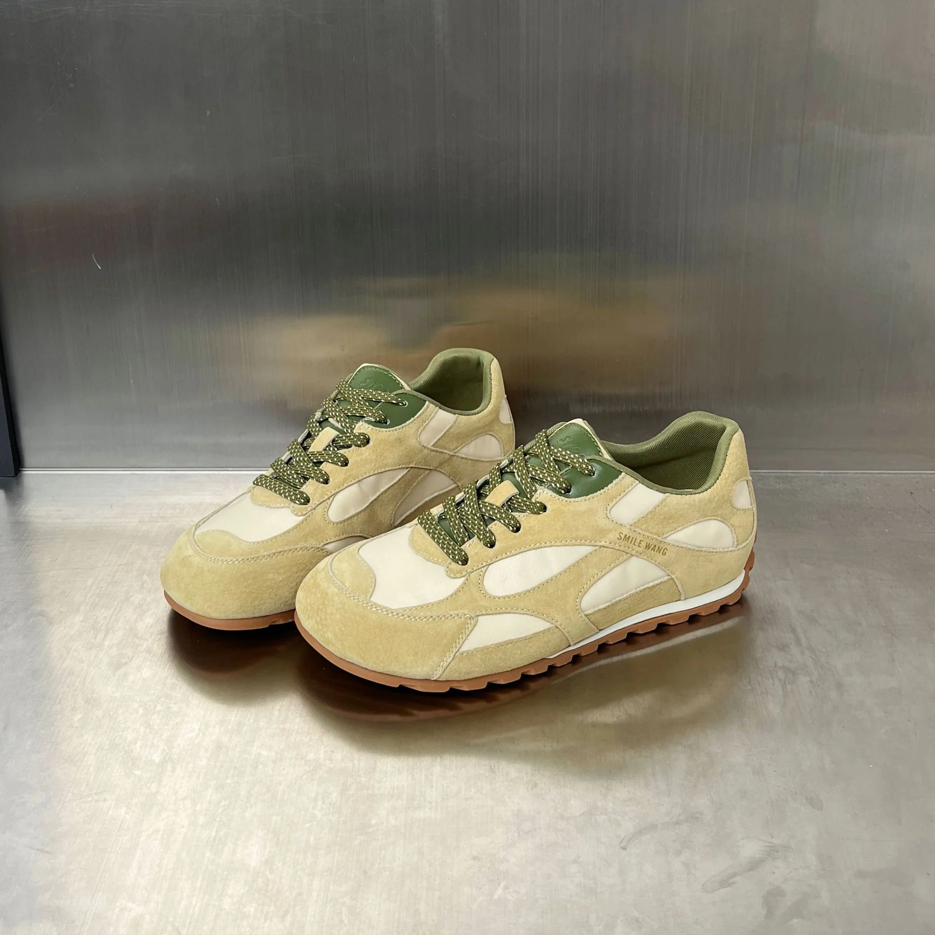 Damen Sportliche Sneakers mit hochwertigem Wildleder und innovativem Dämpfungssystem Heidi Mode - Image 7