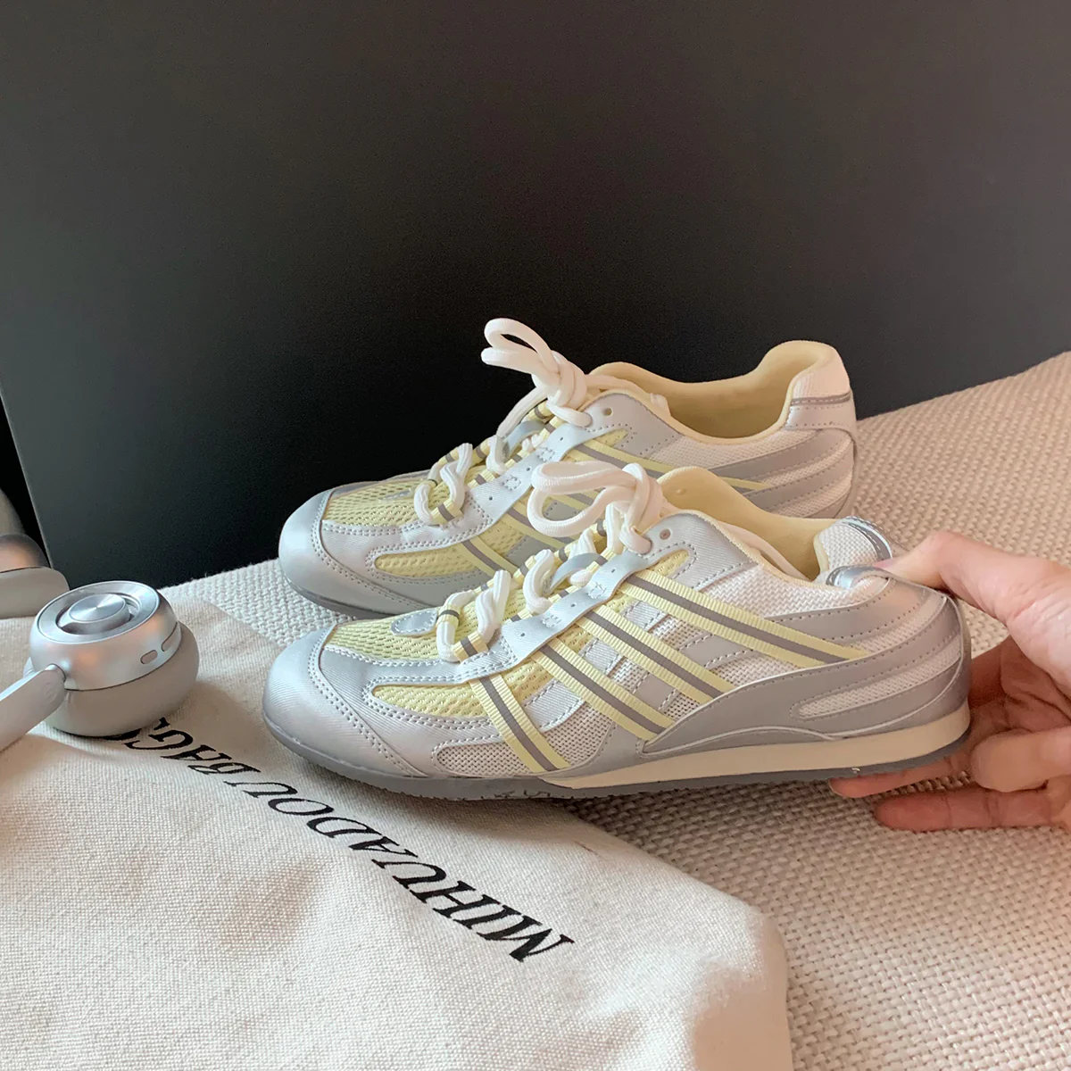 Damen Sportliche Sneakers mit innovativem Dämpfungssystem und atmungsaktiver Mesh-Oberfläche Heidi Mode - Image 7