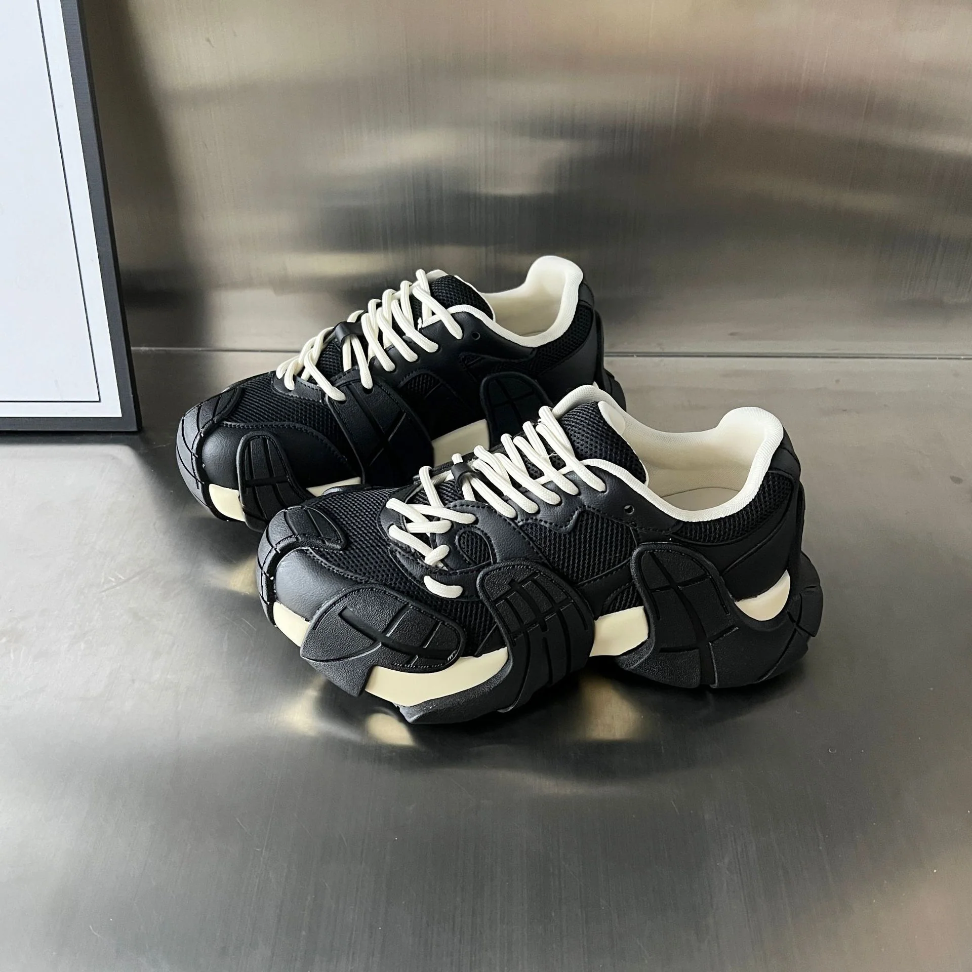 Damen Sportliche Sneakers mit innovativem Design und luxuriösem Komfort Heidi Mode - Image 3