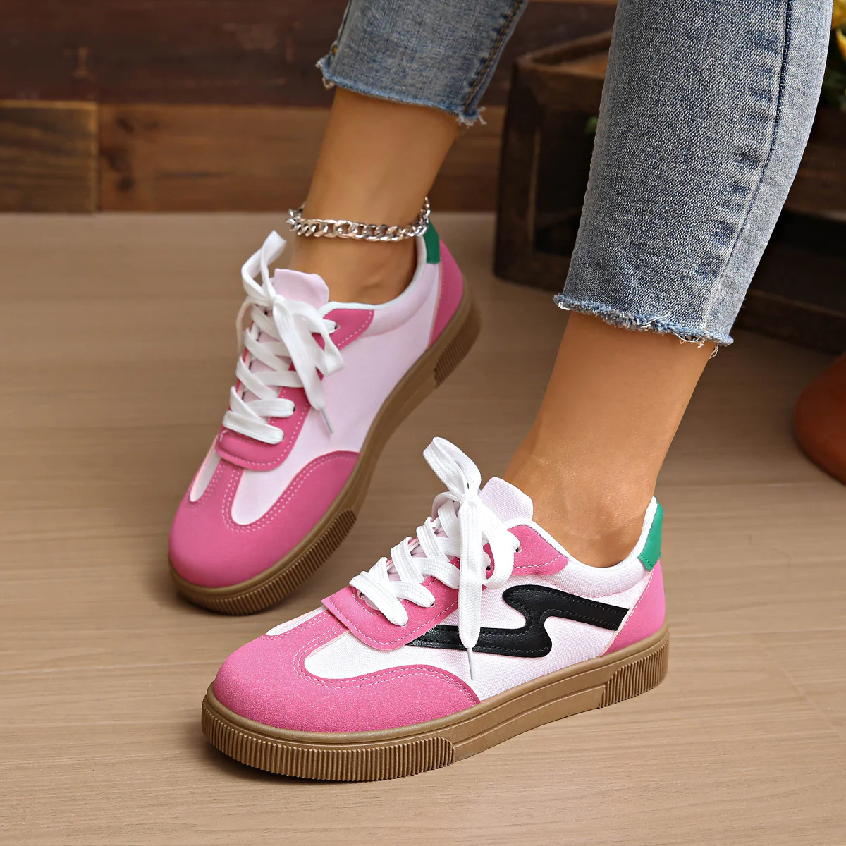 Damen Sportliche Sneakers mit innovativem Design und rutschfester Sohle Heidi Mode - Image 3
