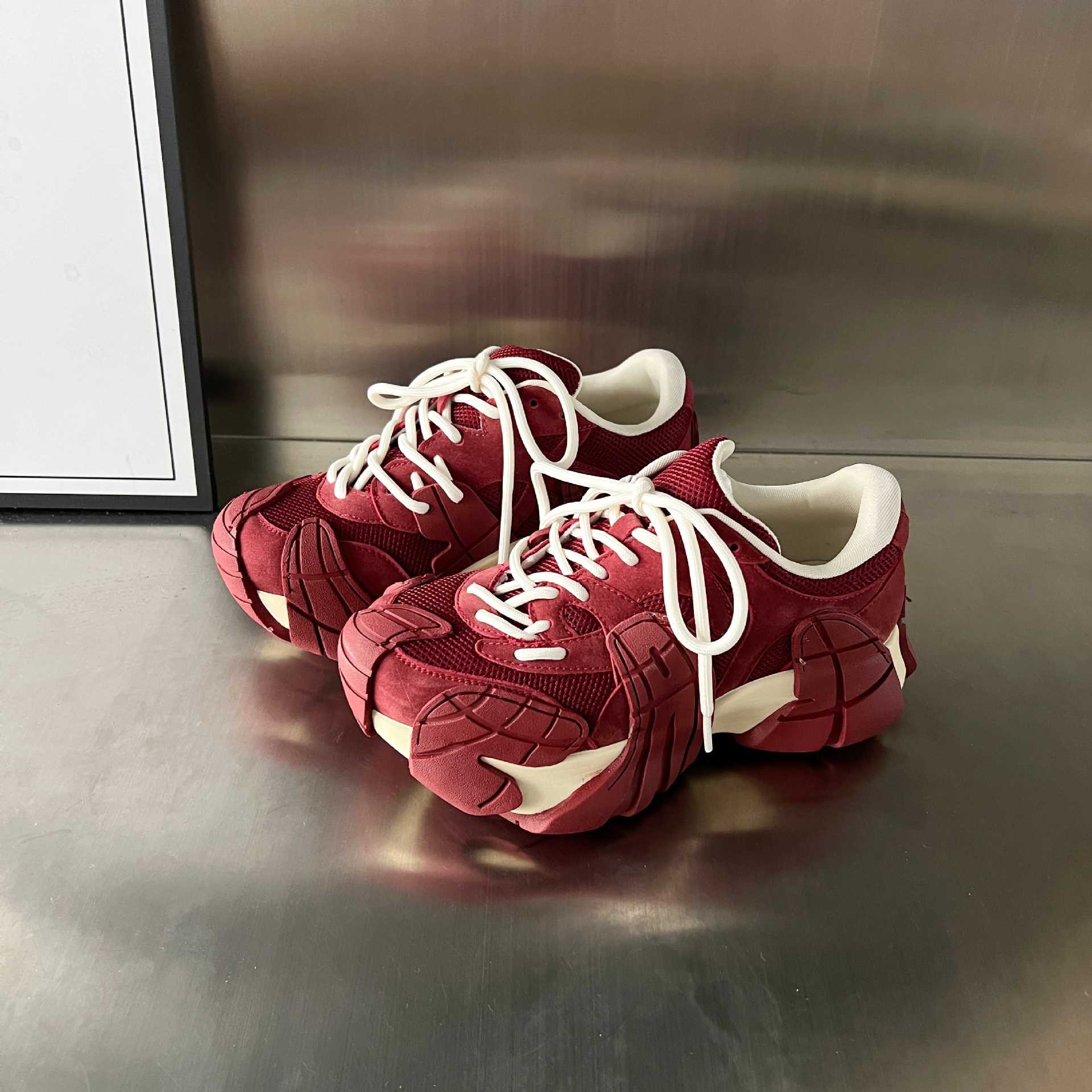 Damen Sportliche Sneakers mit innovativem Design und rutschfester Sohle Heidi Mode - Image 6