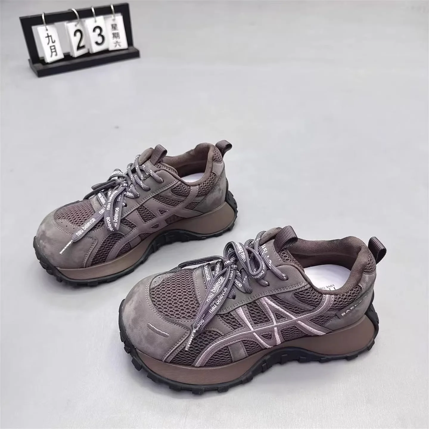 Damen sportliche Sneakers mit innovativer Dämpfungstechnologie und atmungsaktiver Obermaterialkombination Heidi Mode - Image 4
