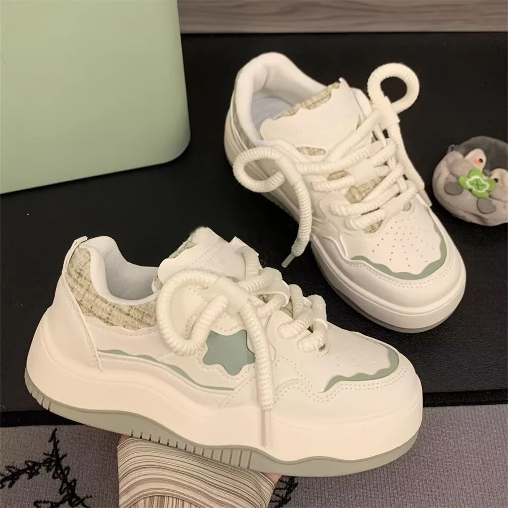 Damen Sportliche Sneakers mit innovativer Designstruktur Heidi Mode - Image 2