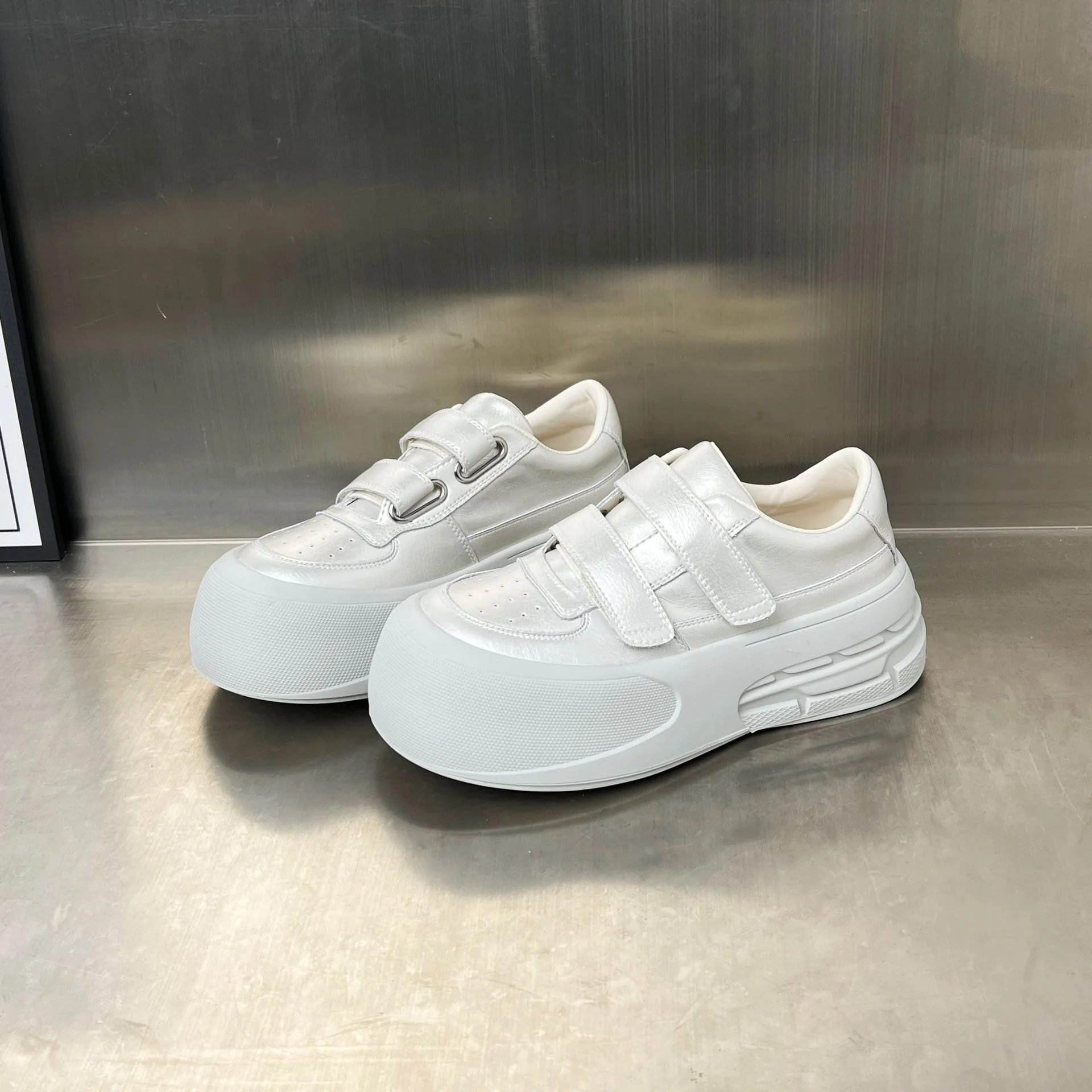 Damen Sportliche Sneakers mit innovativer Klettverschluss-Technologie und dämpfendem Fußbett Heidi Mode - Image 6