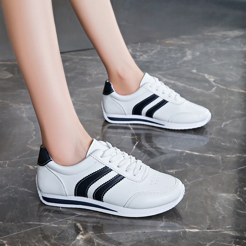 Damen Sportliche Sneakers mit klassischem Design und atmungsaktiver Oberflächenstruktur Heidi Mode - Image 6