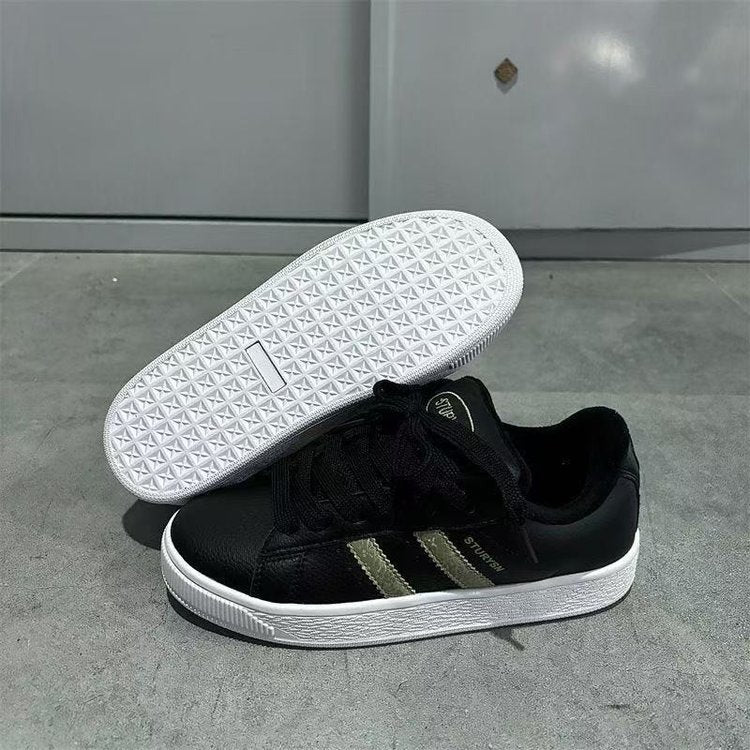 Damen Sportliche Sneakers mit klassischer Silhouette und elegantem Schnürdesign Heidi Mode - Image 5