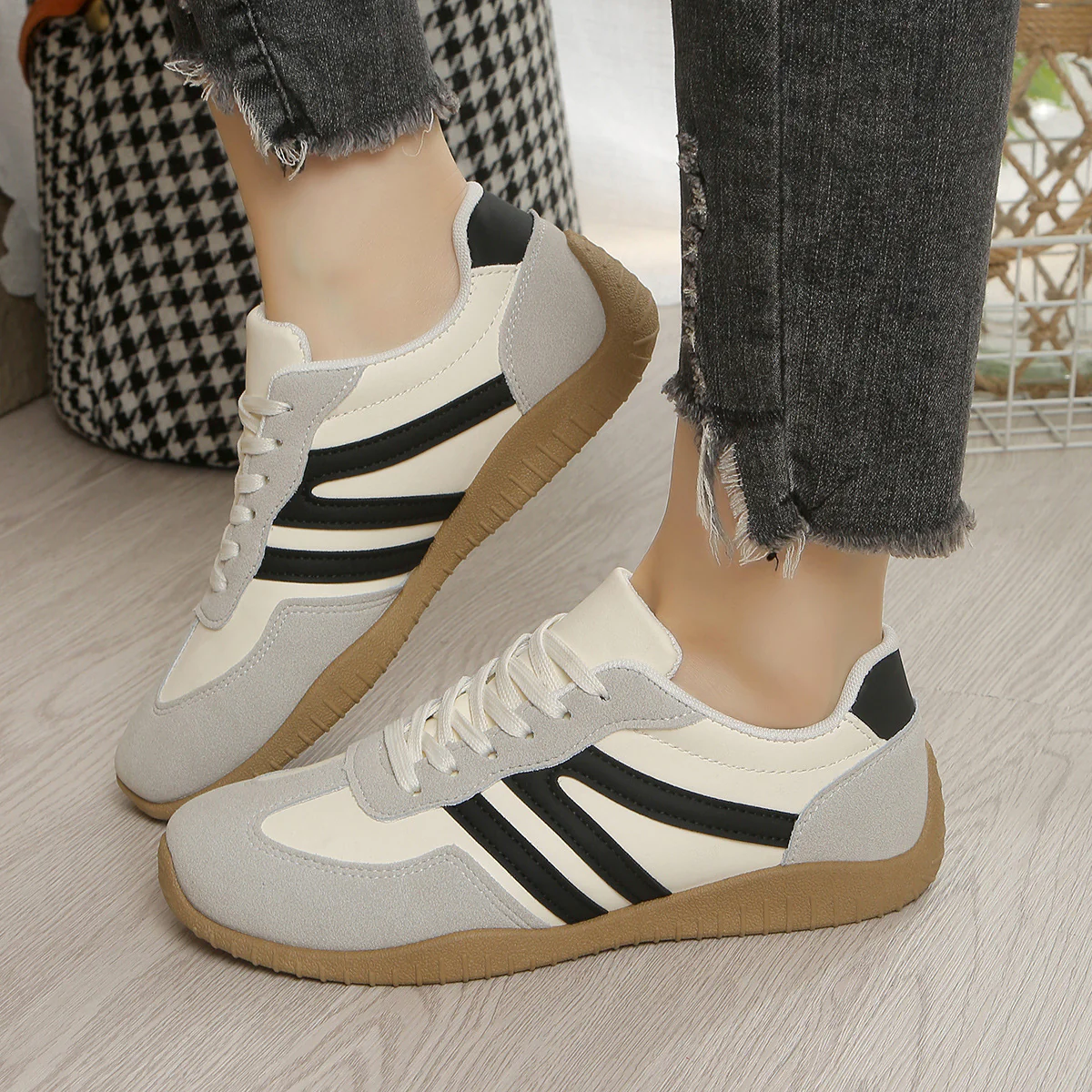 Damen Sportliche Sneakers mit Komfort-Dämpfung und atmungsaktivem Obermaterial Heidi Mode - Image 3
