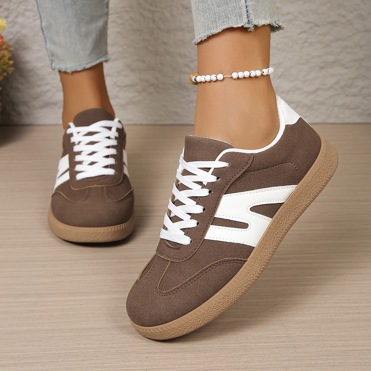 Damen Sportliche Sneakers mit komfortablem Dämpfungssystem und stylischem Design Heidi Mode - Image 3