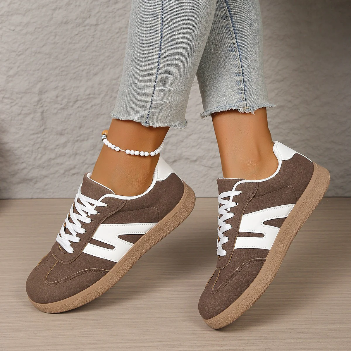 Damen Sportliche Sneakers mit komfortablem Dämpfungssystem und stylischem Design Heidi Mode - Image 6