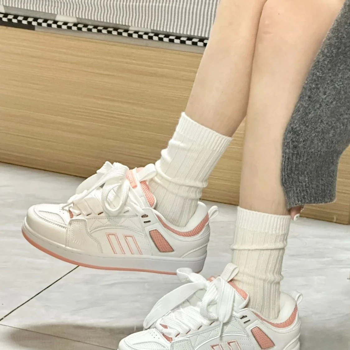 Damen Sportliche Sneakers mit lässigem Design und Komfortfunktion Heidi Mode - Image 2