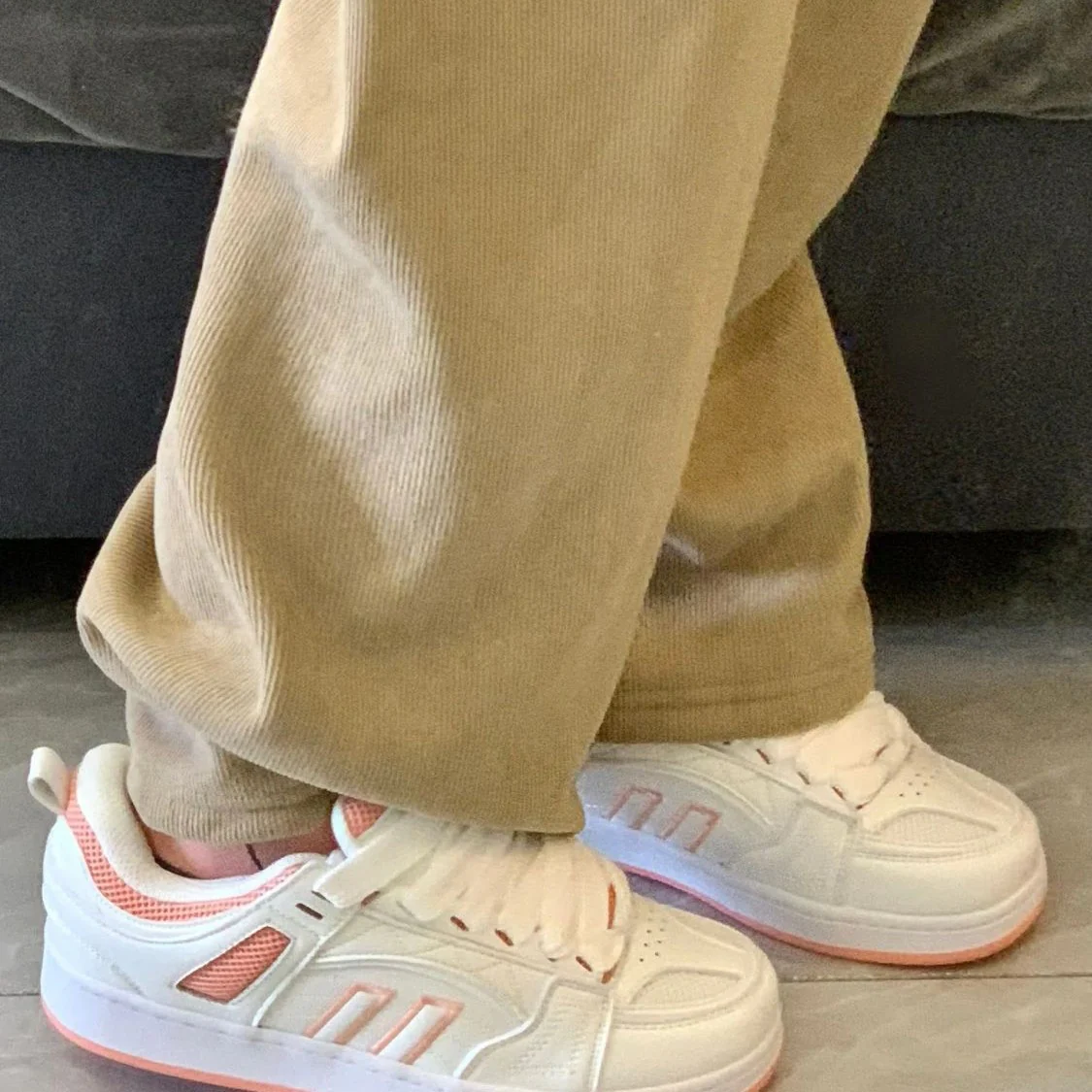 Damen Sportliche Sneakers mit lässigem Design und Komfortfunktion Heidi Mode - Image 3