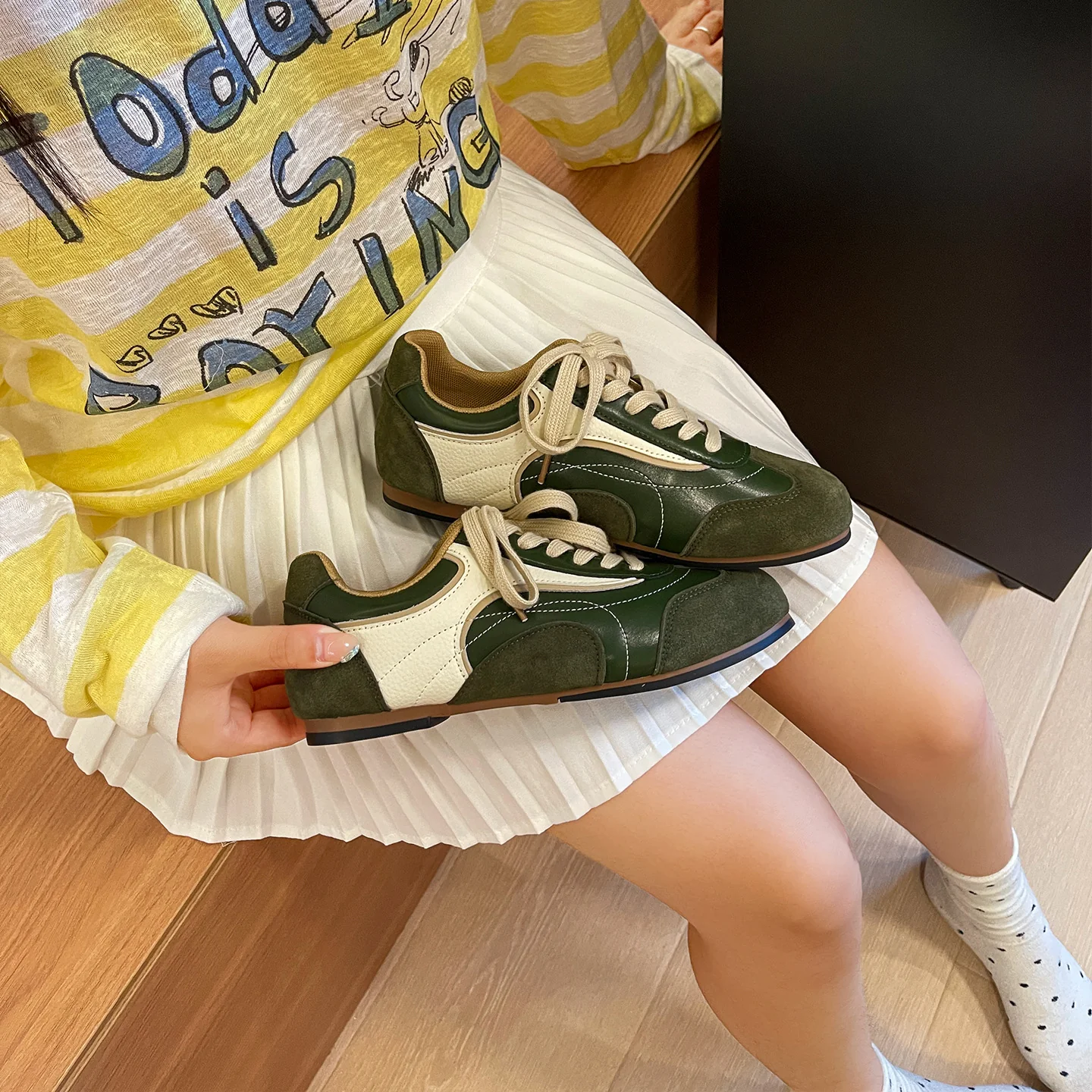 Damen Sportliche Sneakers mit modernem Design und atmungsaktiver Obermaterialstruktur Heidi Mode - Image 2