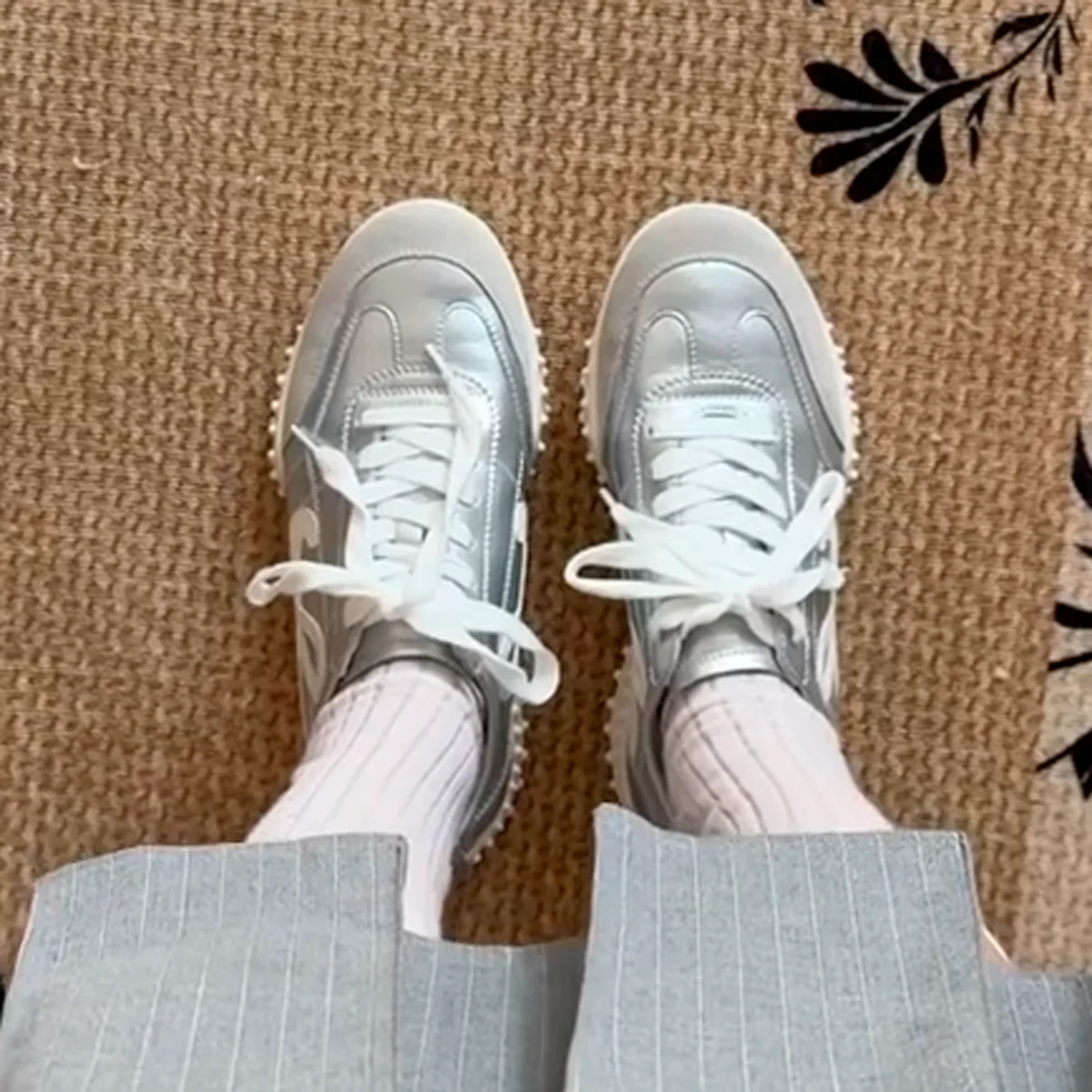 Damen Sportliche Sneakers mit modernem Obermaterial und rutschfester Sohle Heidi Mode - Image 4