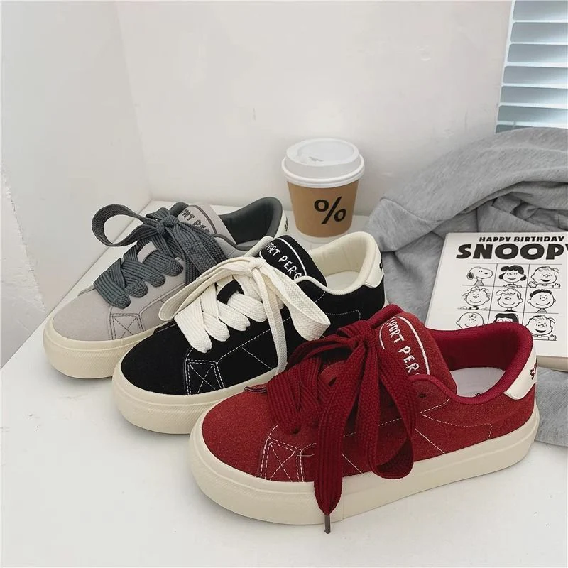 Damen Sportliche Sneakers mit modischem Design und komfortabler Sohle Heidi Mode - Image 4