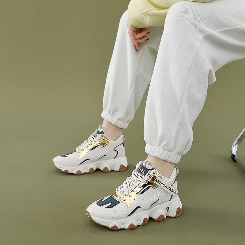 Damen sportliche Sneakers mit modischem Metallic-Design und dämpfender Sohle Heidi Mode - Image 3