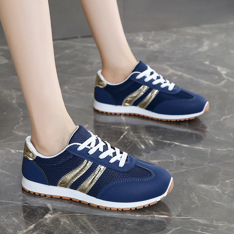 Damen Sportliche Sneakers mit modischen Metallic-Akzenten Heidi Mode