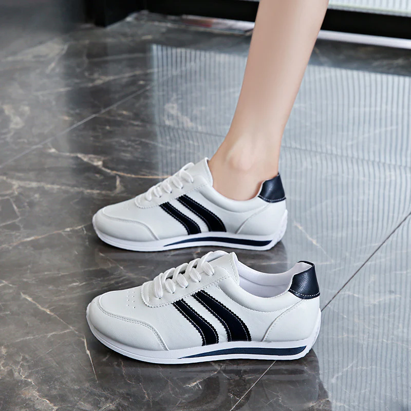 Damen Sportliche Sneakers mit modischen Streifen Heidi Mode - Image 3