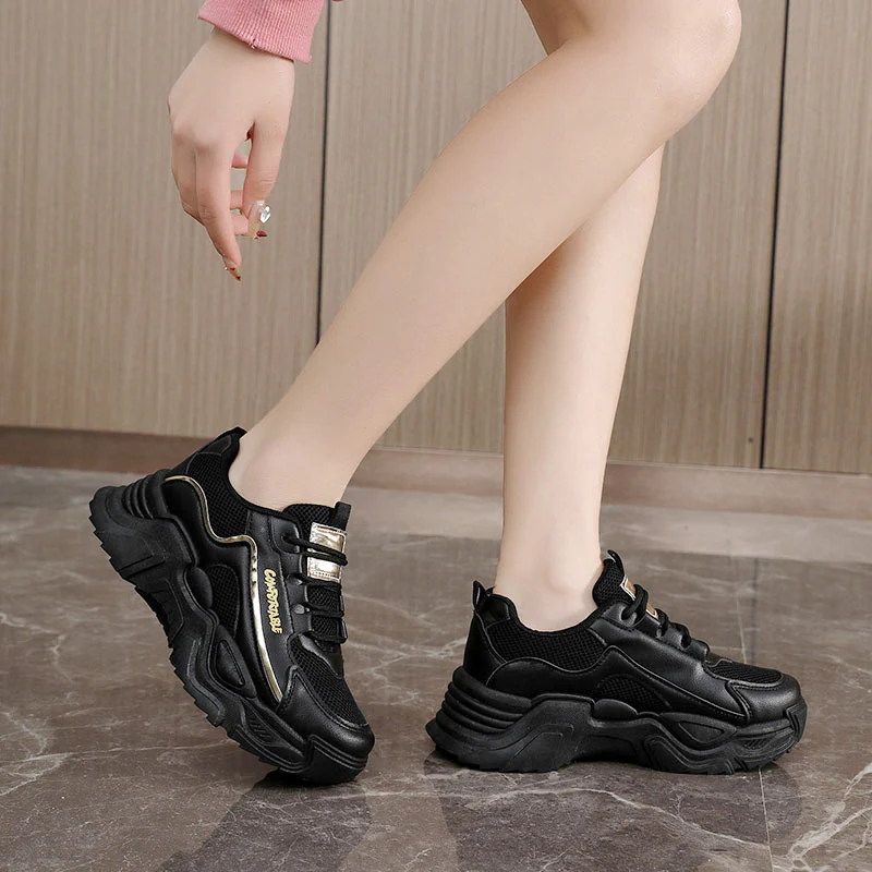 Damen Sportliche Sneakers mit modischer Metallic-Applikation und strukturierter Oberfläche Heidi Mode - Image 4