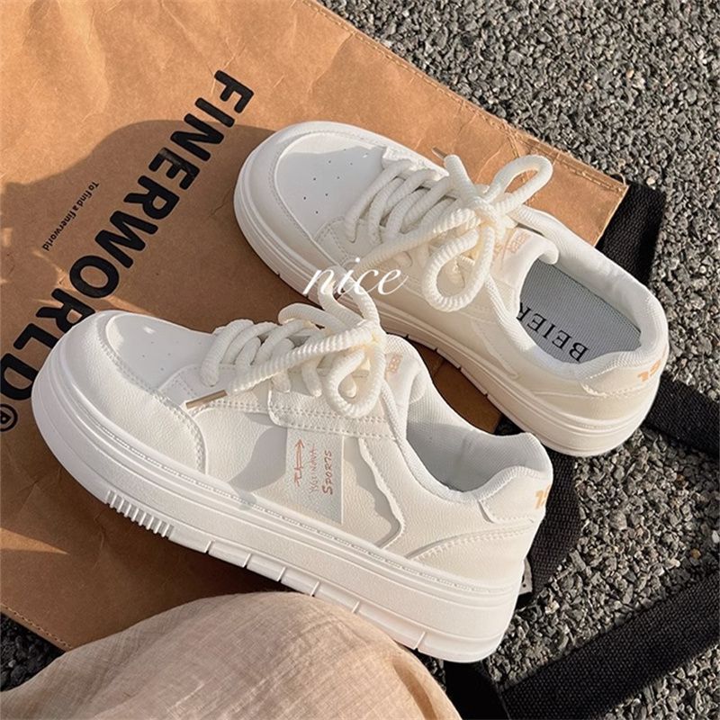 Damen Sportliche Sneakers mit polsternder Sohle und klassischem Design Heidi Mode - Image 2