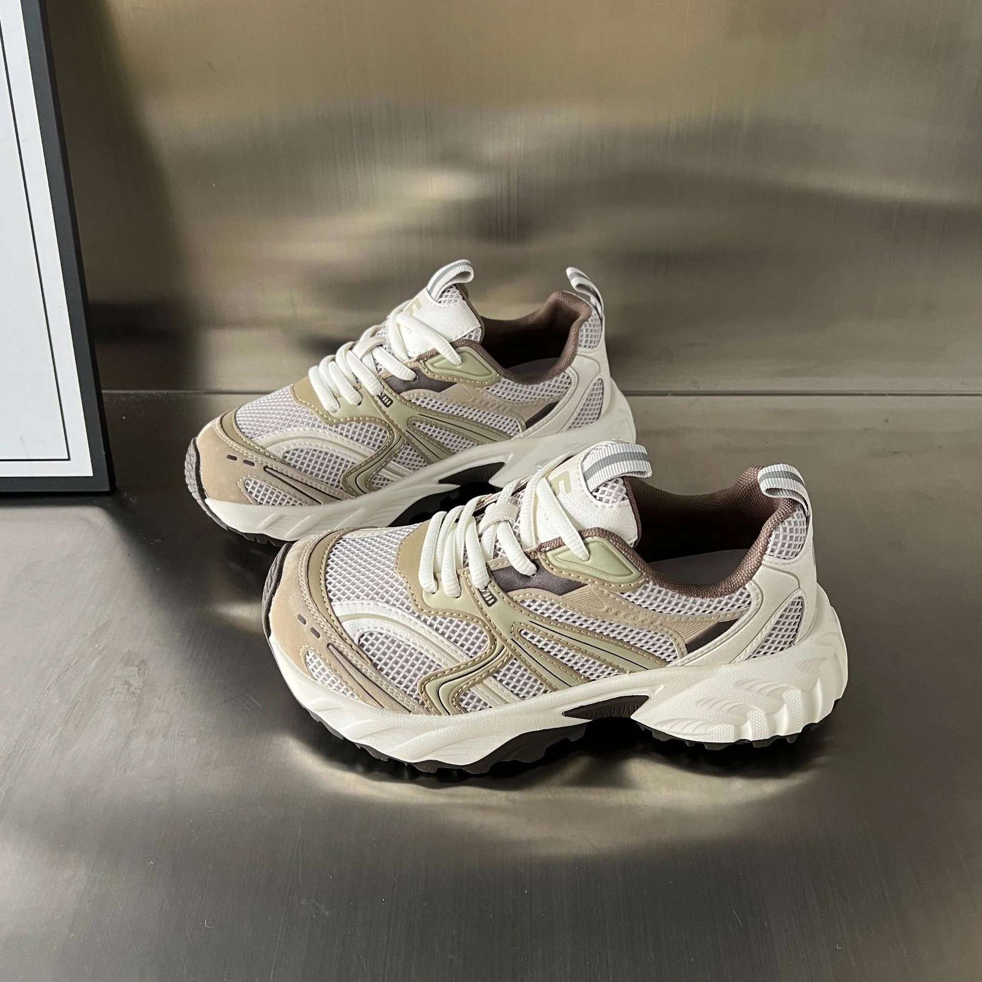 Damen Sportliche Sneakers mit robustem Profil und atmungsaktivem Obermaterial Heidi Mode - Image 6