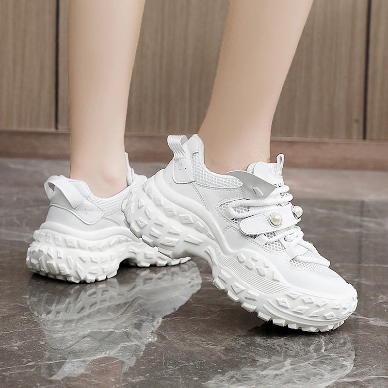 Damen Sportliche Sneakers mit rutschfester Laufsohle und atmungsaktivem Obermaterial Heidi Mode - Image 3