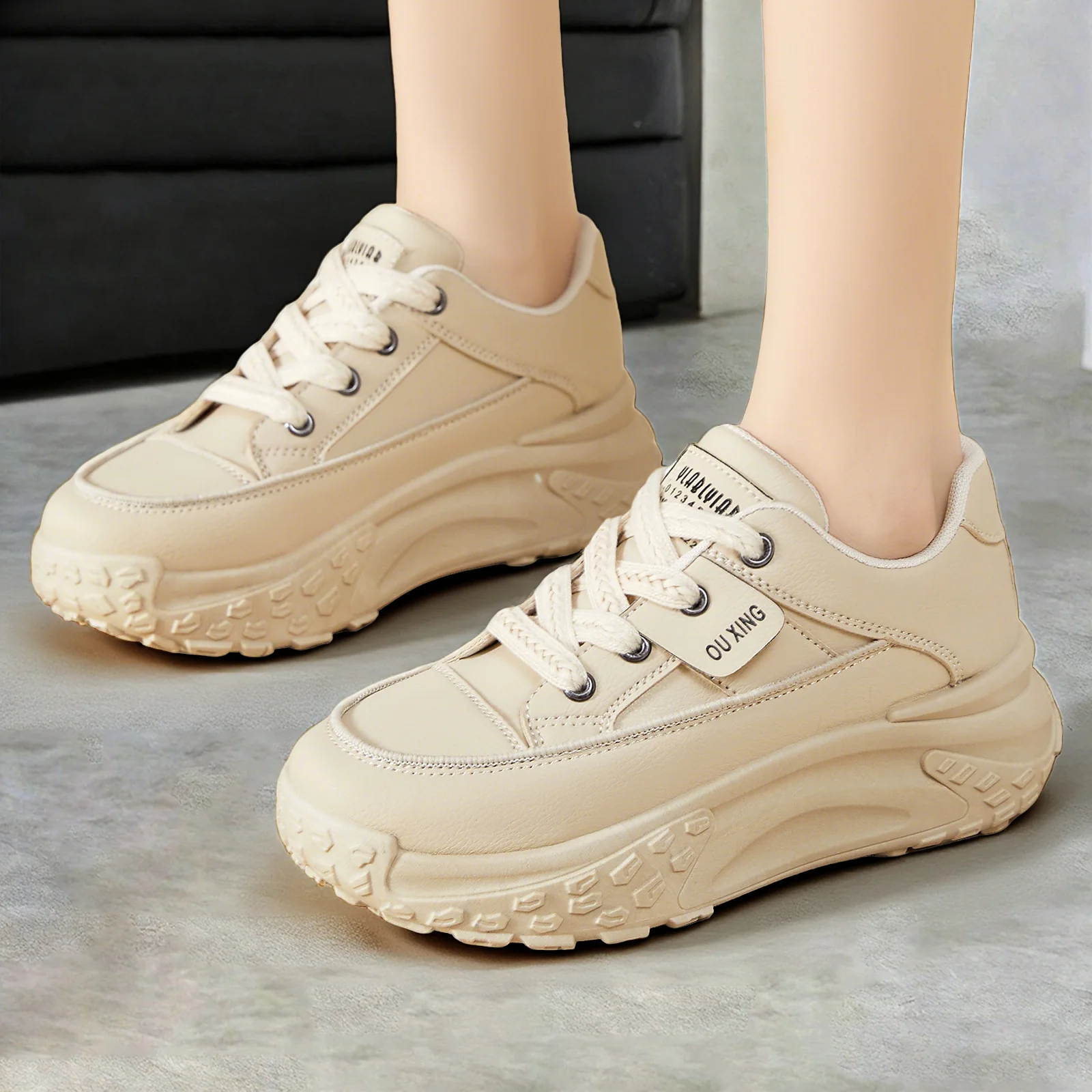 Damen Sportliche Sneakers mit rutschfester Sohle und gepolstertem Innenfutter Heidi Mode - Image 3