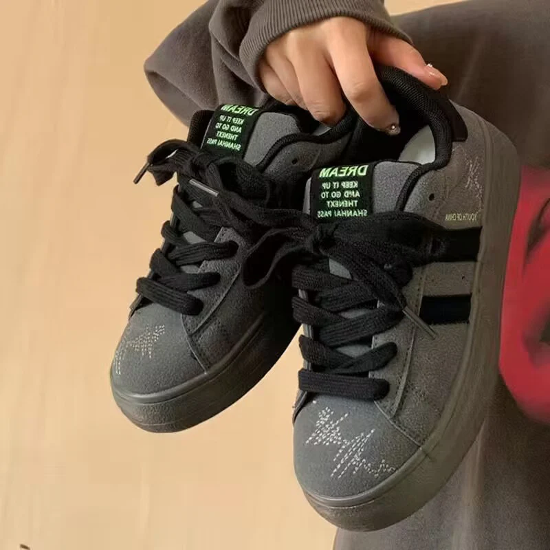 Damen Sportliche Sneakers mit strapazierfähigem Obermaterial und rutschfester Sohle Heidi Mode - Image 10