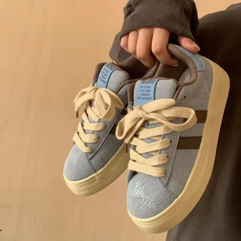 Damen Sportliche Sneakers mit strapazierfähigem Obermaterial und rutschfester Sohle Heidi Mode - Image 11