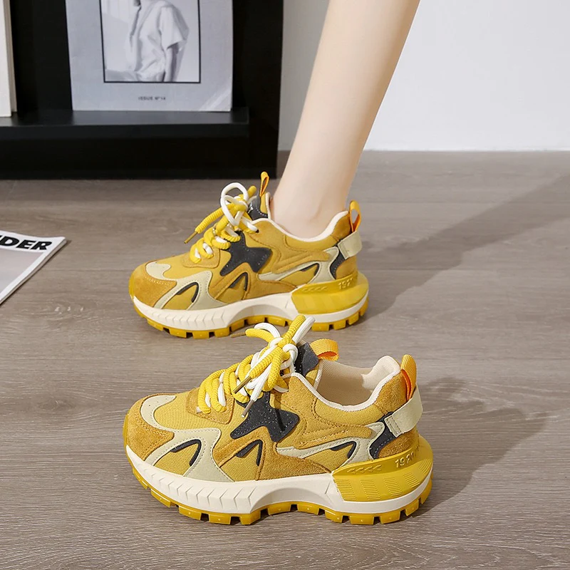 Damen Sportliche Sneakers mit trendigem Design von Heidi Mode