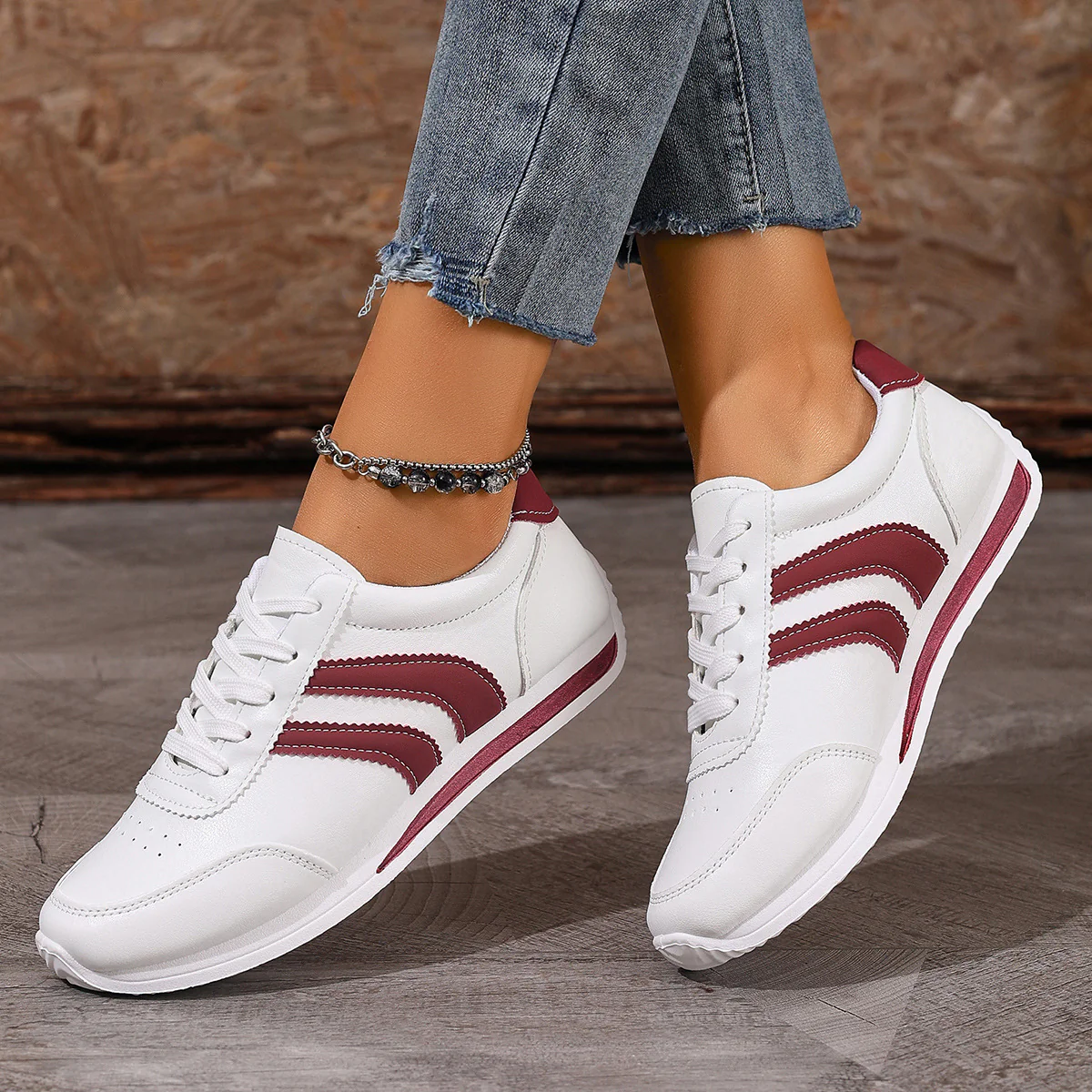 Damen Sportliche Sneakers mit trendigen Seitenelementen Heidi Mode - Image 3