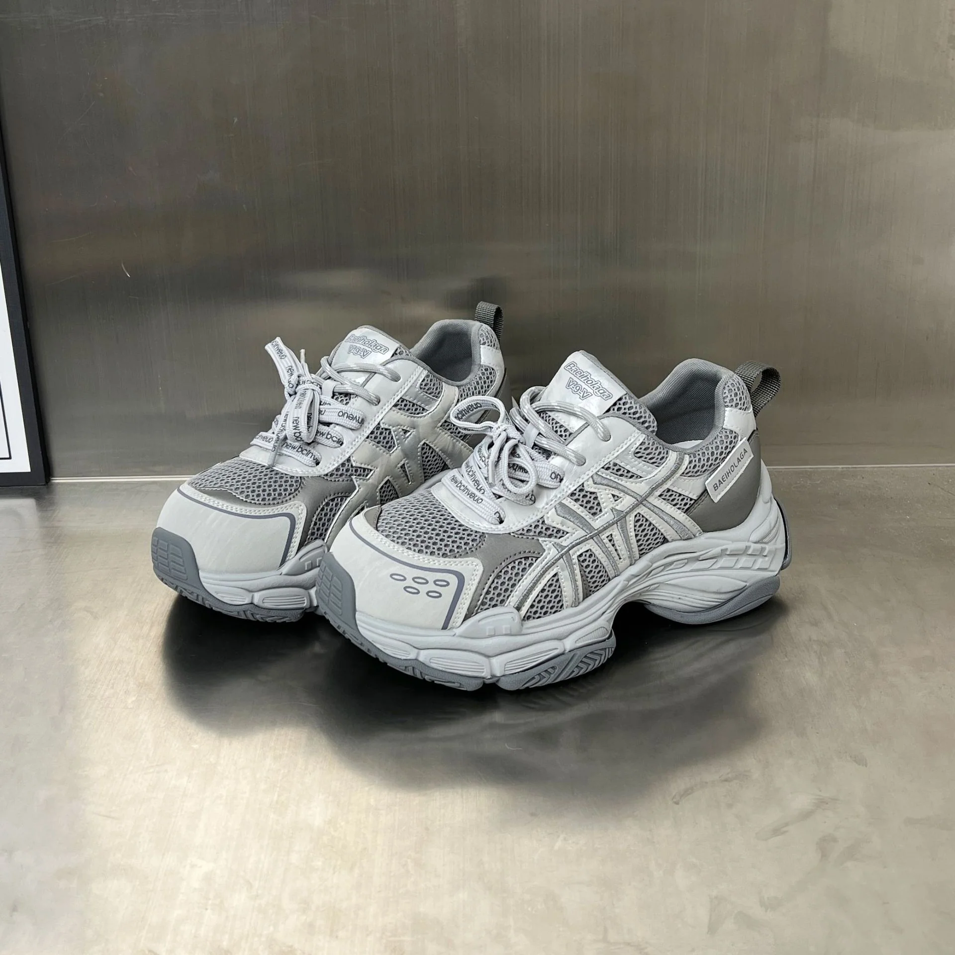 Damen Sportliche Sneakers mit verbesserter Dämpfung und atmungsaktiver Mesh-Konstruktion Heidi Mode