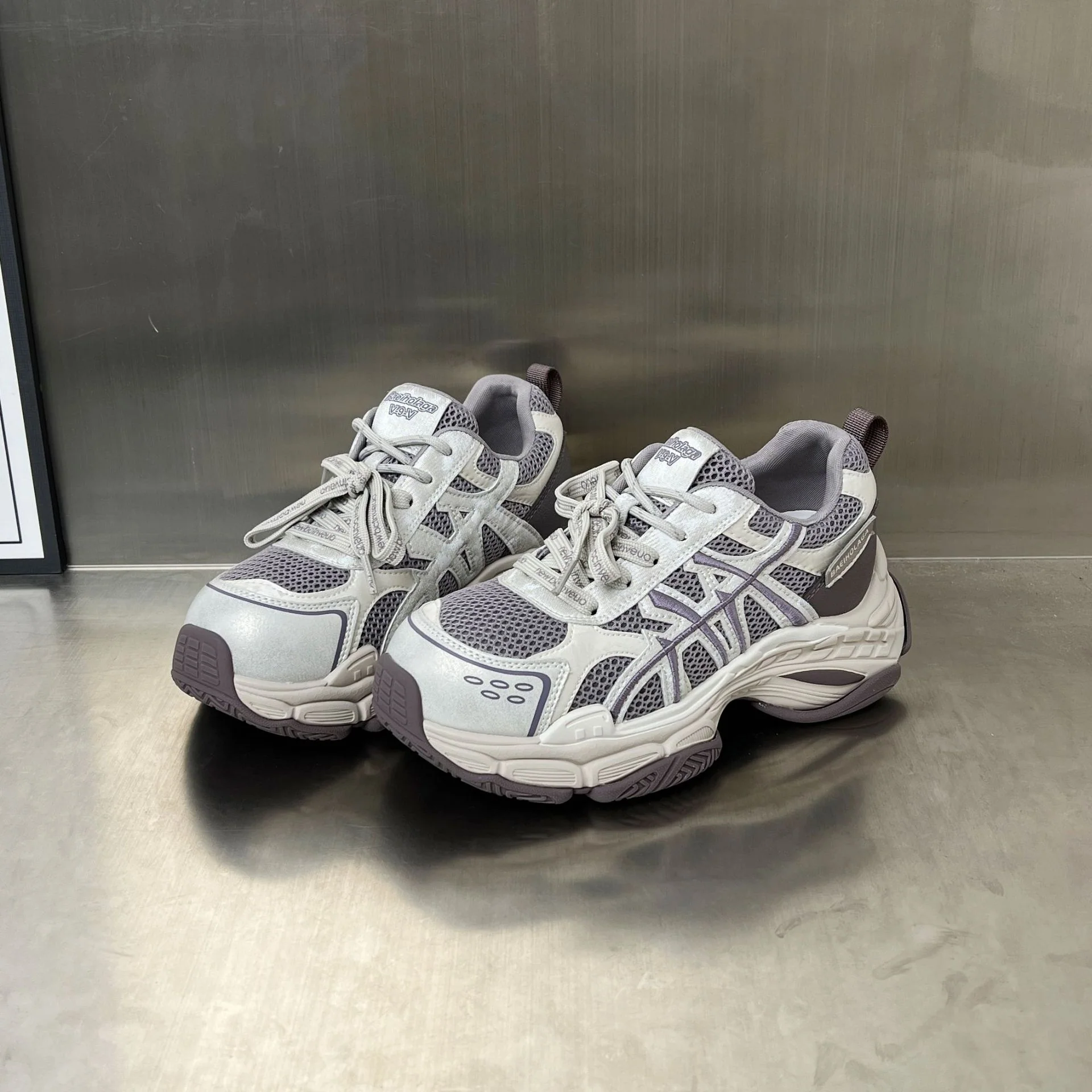 Damen Sportliche Sneakers mit verbesserter Dämpfung und atmungsaktiver Mesh-Konstruktion Heidi Mode - Image 7