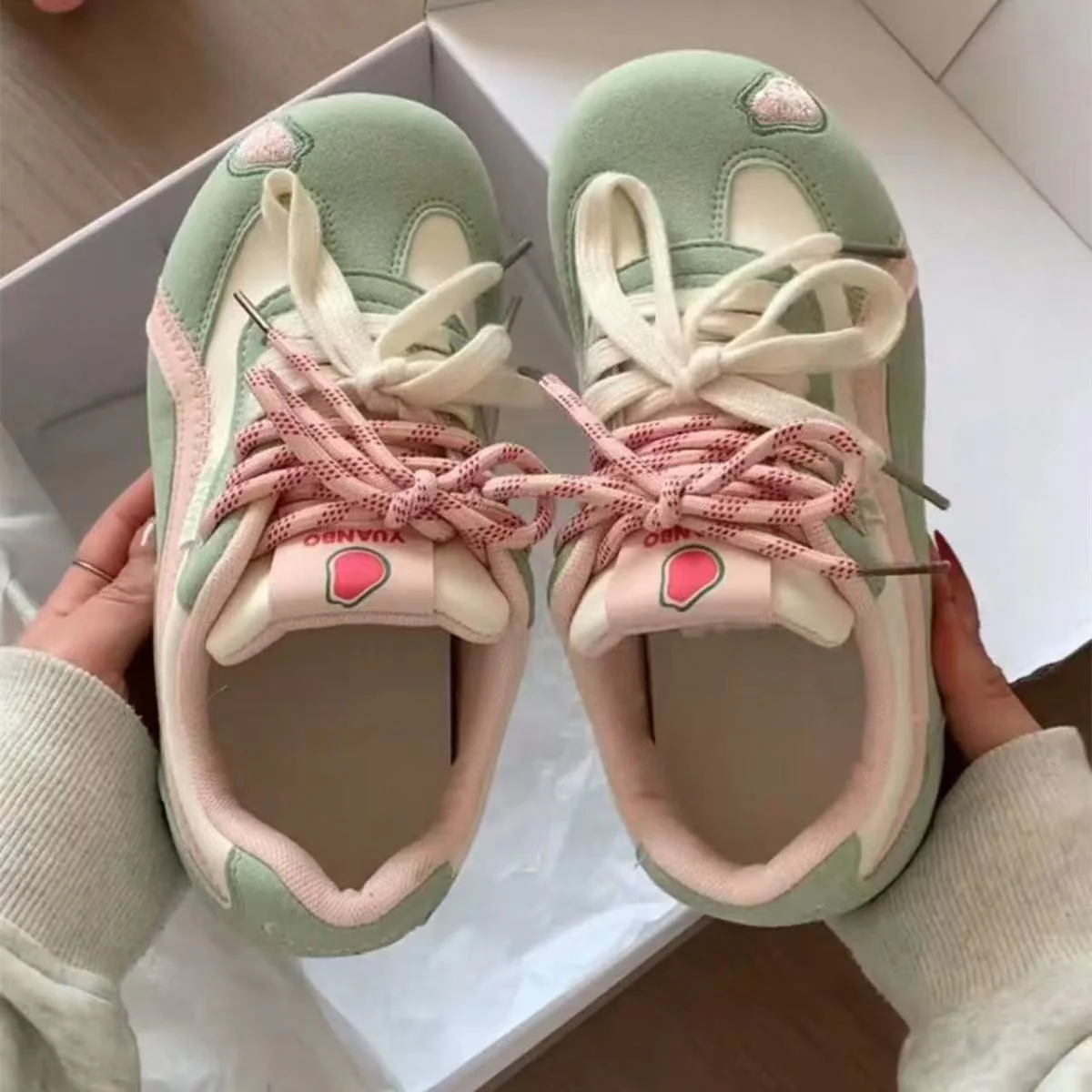 Damen Sportliche Sneakers mit verspieltem Obstmotiv Heidi Mode