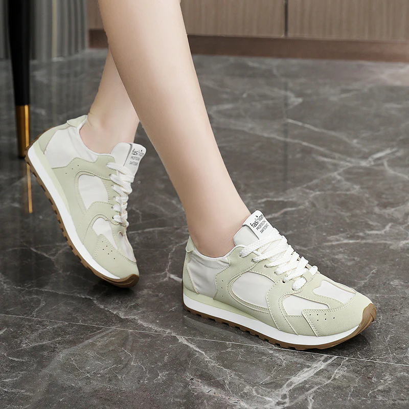 Damen sportliche Sneakers mit verstärktem Dämpfungssystem Heidi Mode - Image 4