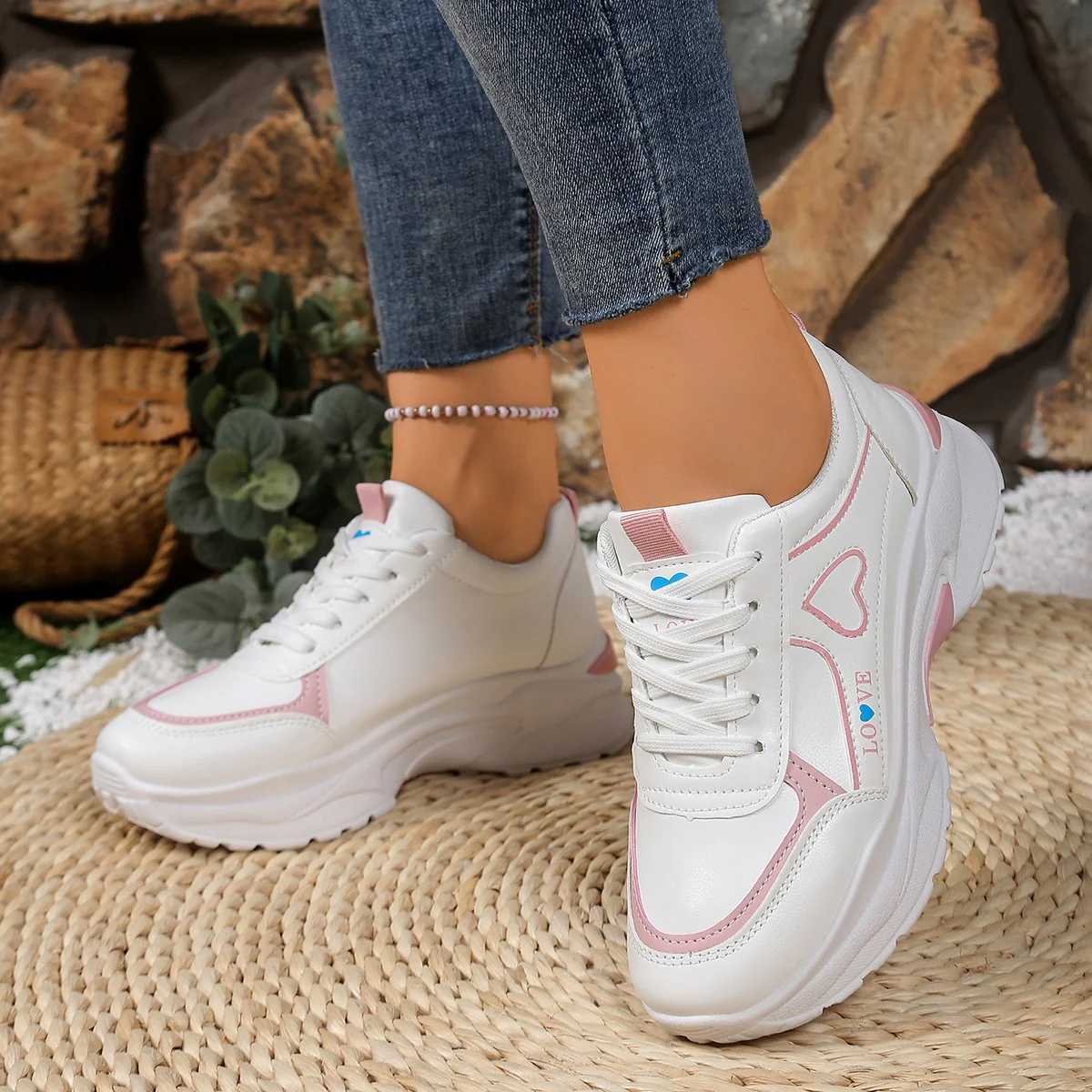 Damen Sportliche Sneakers mit verstärkter Dämpfung und modischem Design Heidi Mode - Image 4